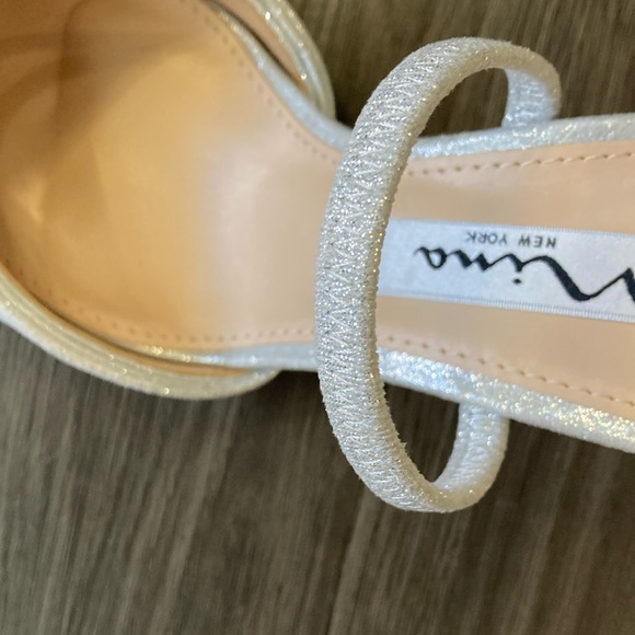 New like condition never worn Nina Nemera Pointed Toe Mule all occasion heels. - Picture 7 of 8